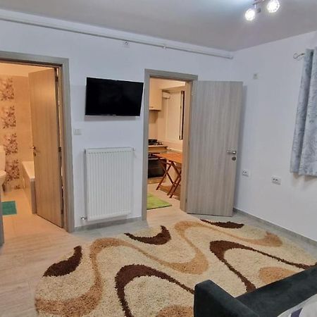 Apartament 3 Cam Grand Arena Бухарест Экстерьер фото