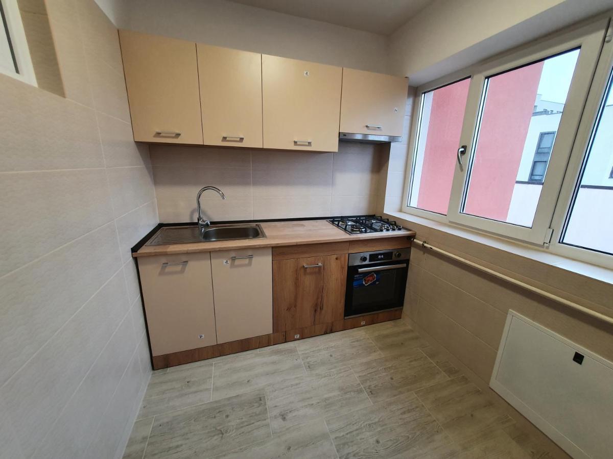 Apartament 3 Cam Grand Arena Бухарест Экстерьер фото