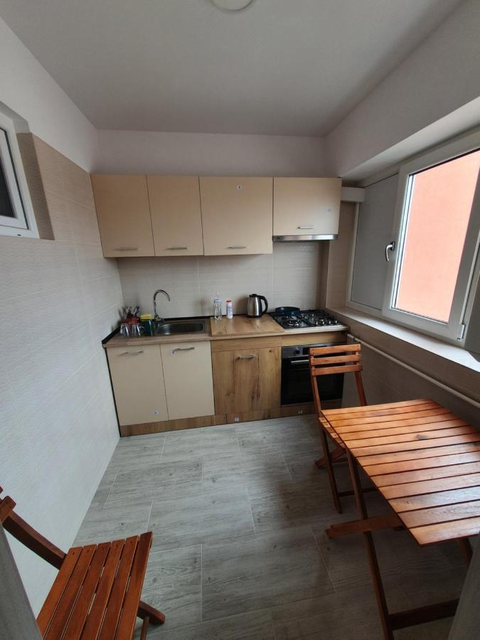 Apartament 3 Cam Grand Arena Бухарест Экстерьер фото
