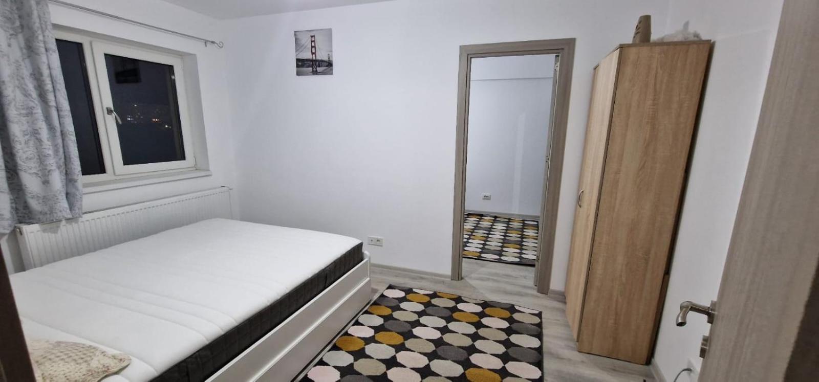 Apartament 3 Cam Grand Arena Бухарест Экстерьер фото